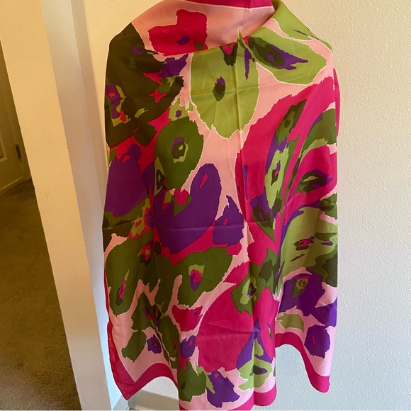 Modern floral scarf pink green good condition - Picture 3 of 3